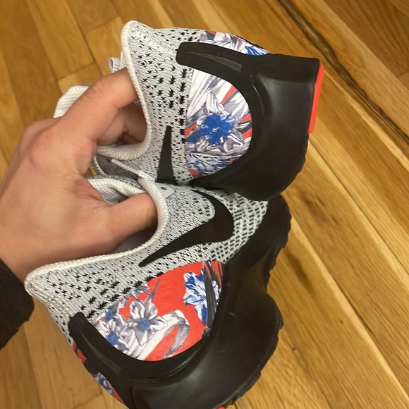 Nike Zoom Pegasus 35 Floral Edition Size 7 / 38 NWOT - Picture 3 of 9